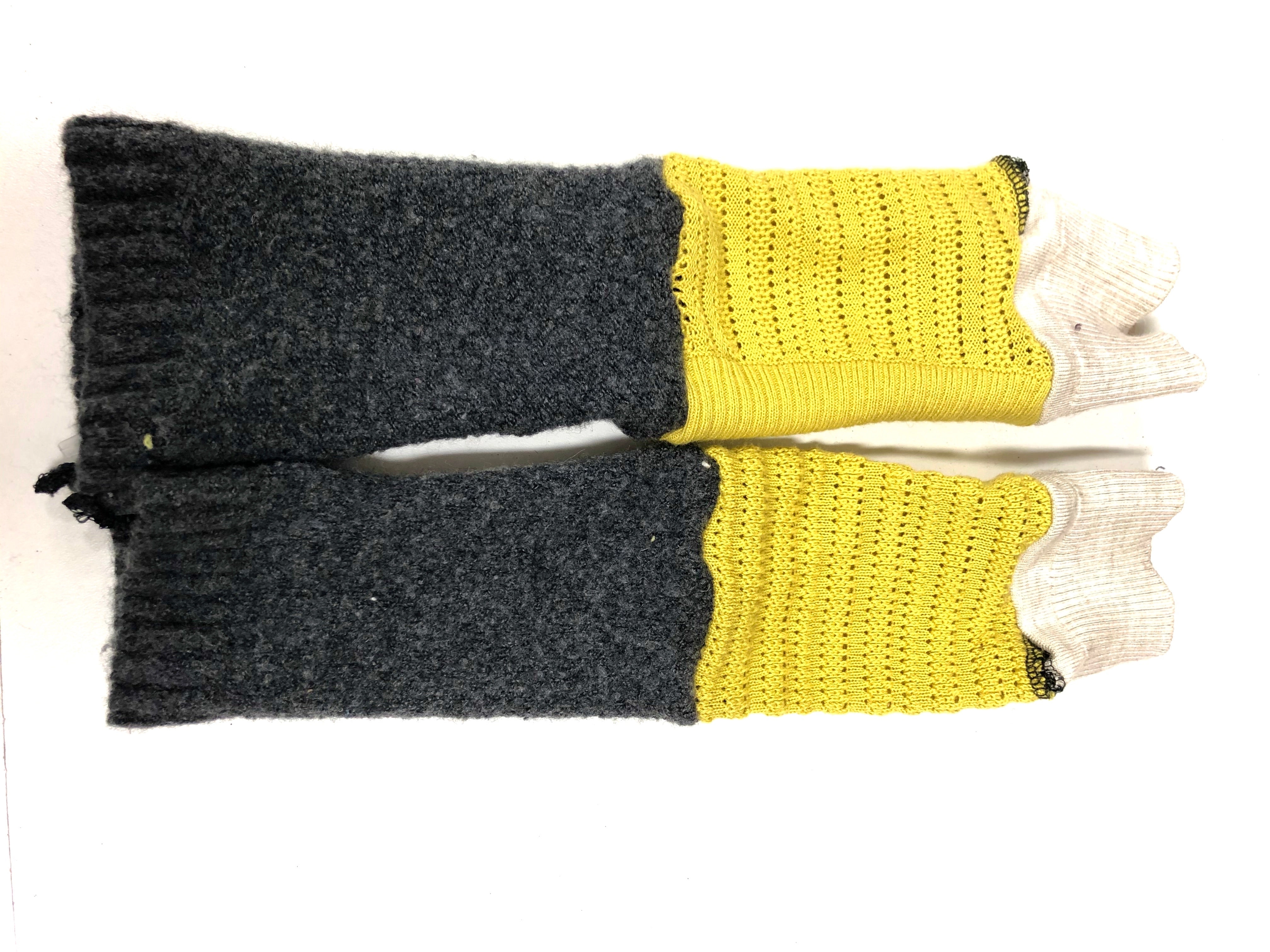 Fingerless glove arm warmers